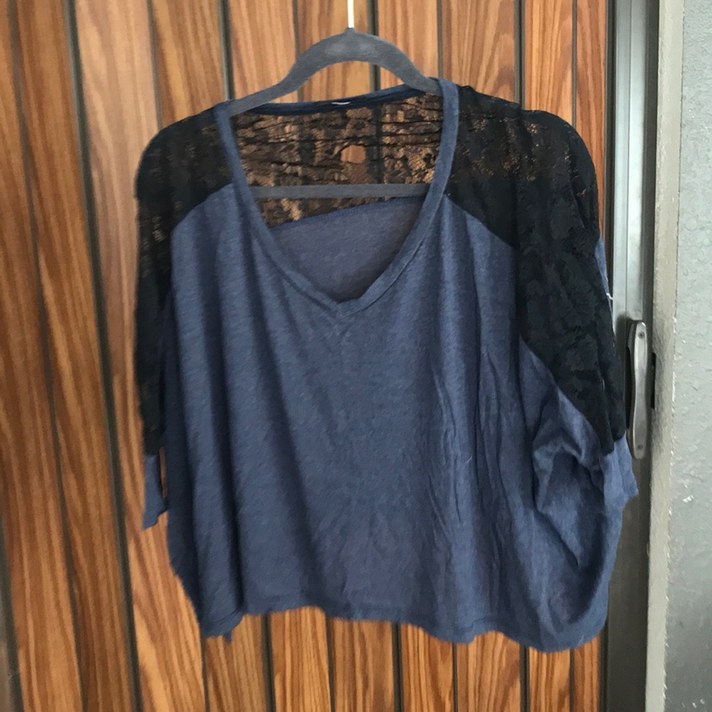 Blue mid sleeve shirt